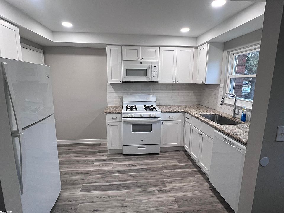 20351 E Eight Mile Rd #20353, photo 21