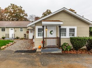 51 Whipple Rd, Smithfield, RI 02917
