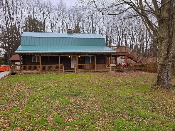 9977 Jones Rd, Erie, PA 16510