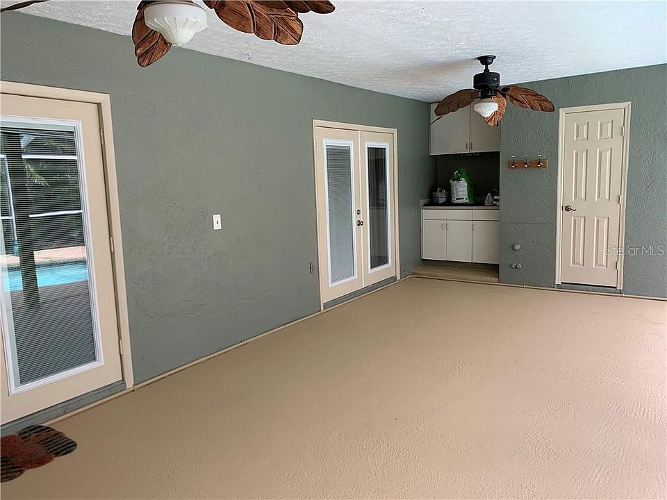 2nd image of 3970 Appletree Dr