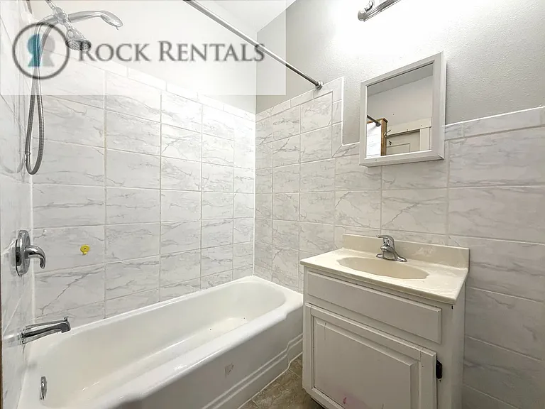 601 W 8th Ave — Photo 4