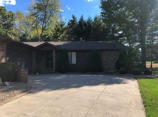 872 Morningbreeze Cir, Barberton, OH 44203