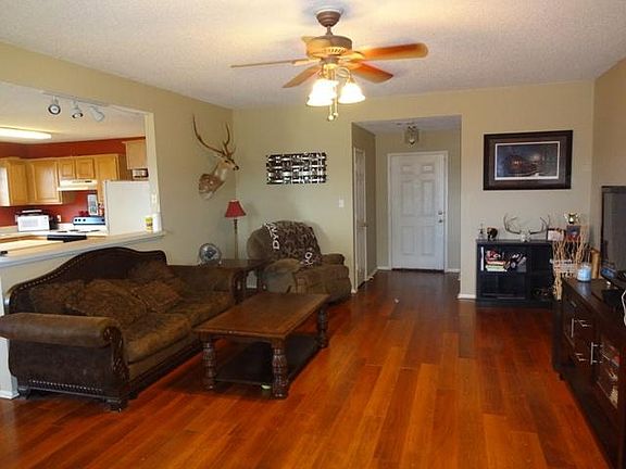 5th image of 5006 Eastcreek Dr
