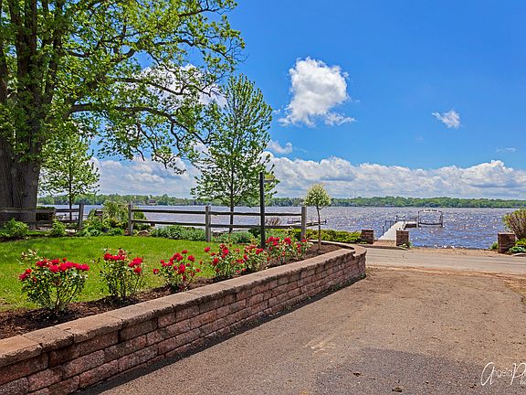 5th image of 25198 W Lake Shore Dr