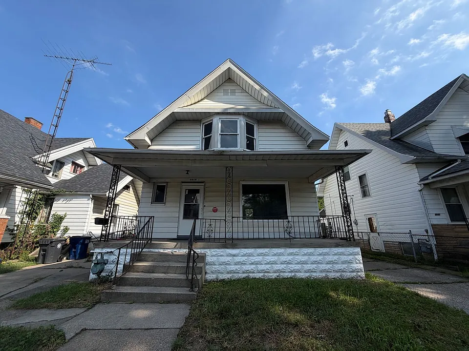 3946 Burnham Ave #1