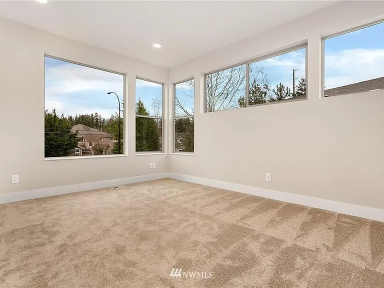 23526 SE 36th Ct — Photo 17