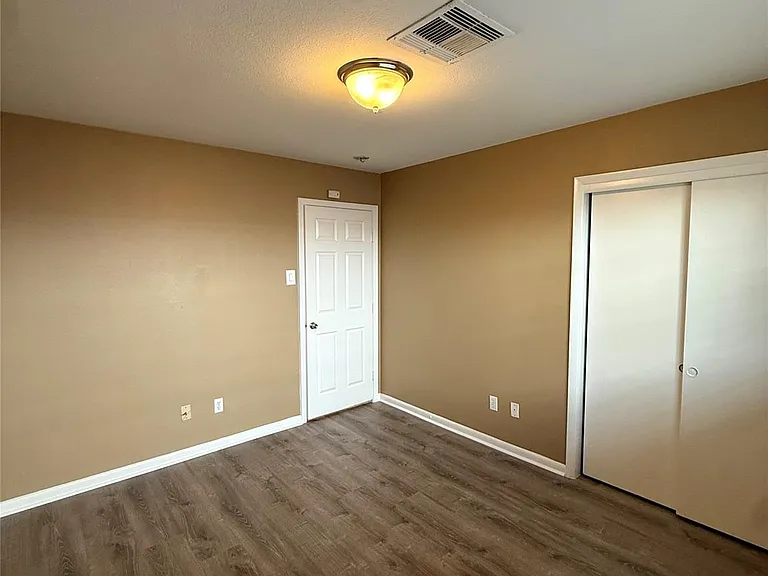 5811 McKnight St — Photo 22