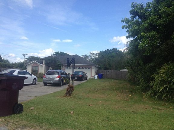3rd image of 2320 Cypress Ave