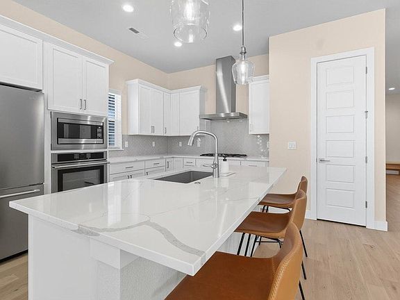 5th image of 1750 Beachside Dr