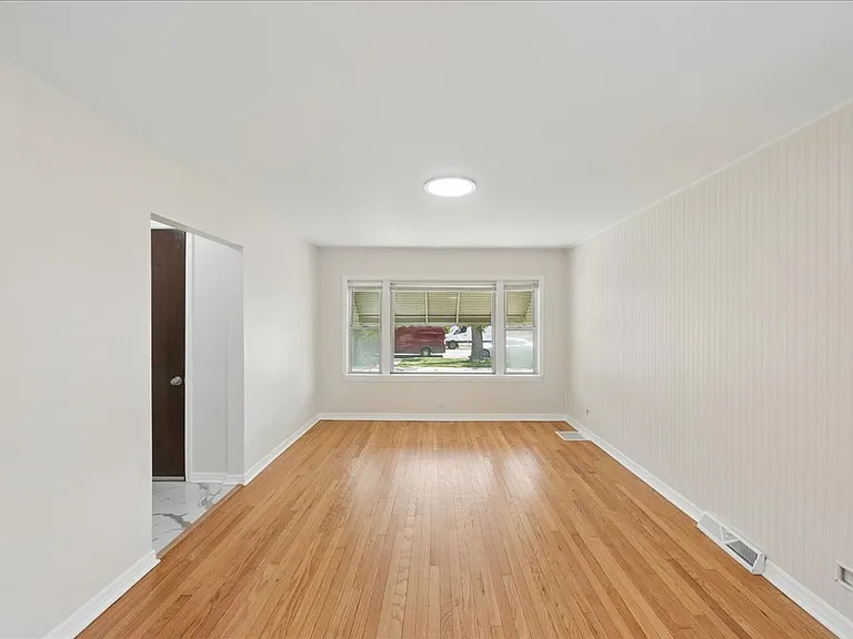 2044 N Newland Ave #1 — Photo 4