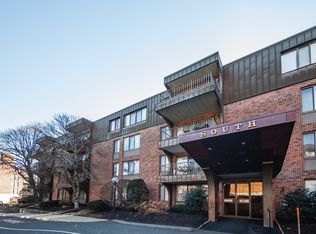 1002 Paradise Rd APT Phe, Swampscott, MA 01907