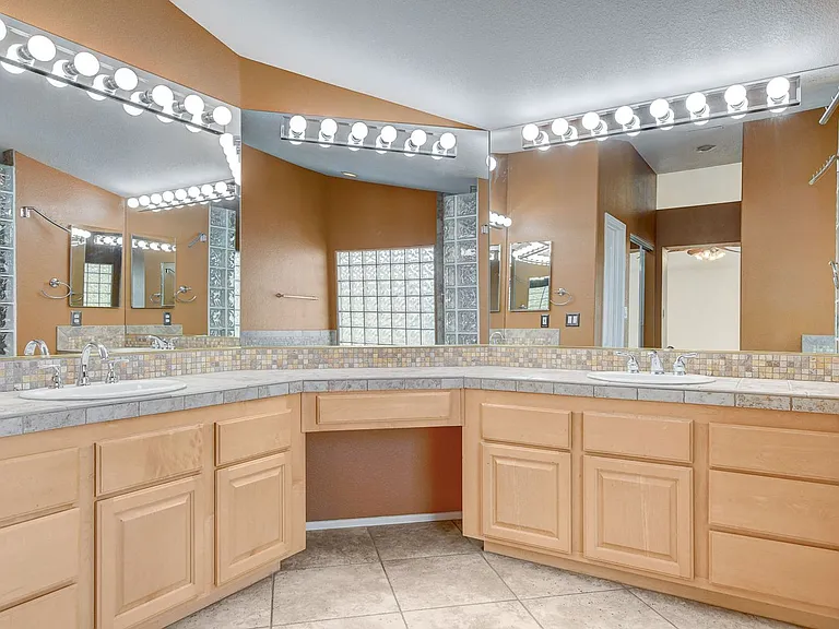 8401 Desert Quail Dr — Photo 48