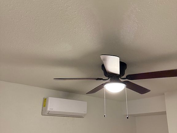 4th image of 302 Spears St #3
