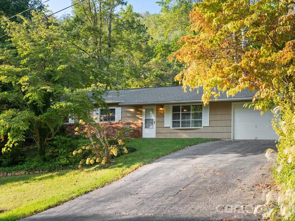 451 Royal Pines Dr, Arden, NC 28704