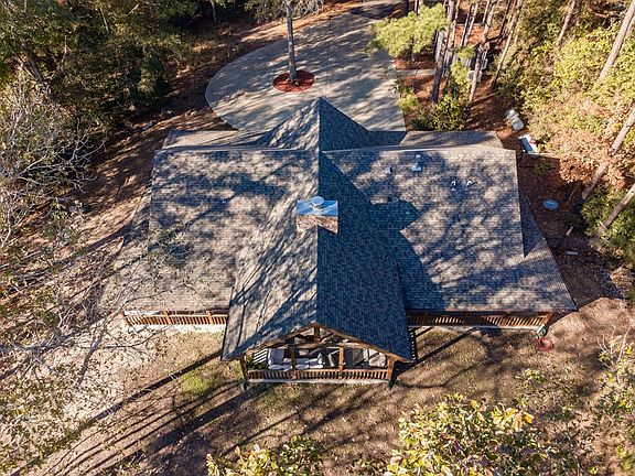 3rd image of 100 Lost Maples Rd