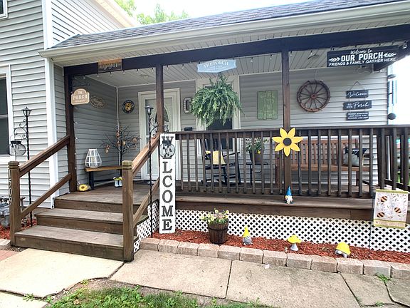 3rd image of 1509 Guiles Ave
