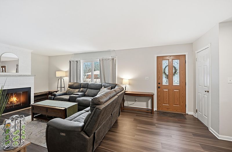 4th image of 7 James Drive