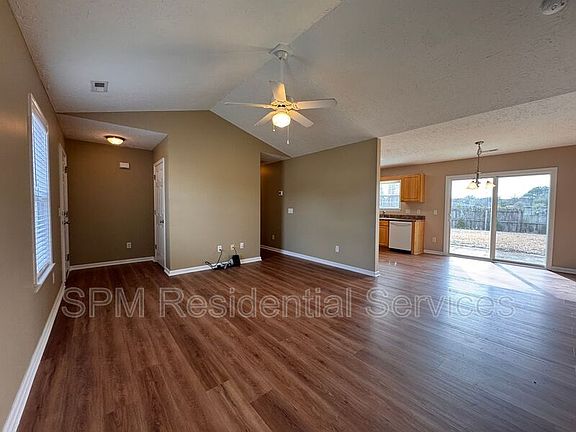 4th image of 9497 Huckabee Ct NE