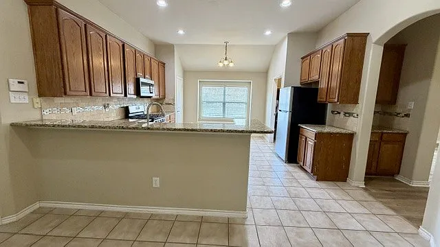 1700 Summerfield Dr — Photo 10