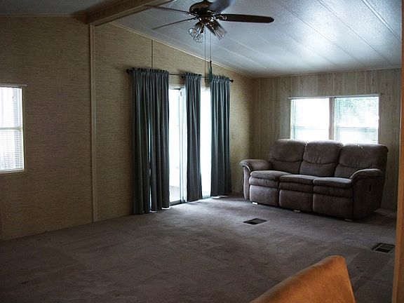 5th image of 143 Oakleaf Cir