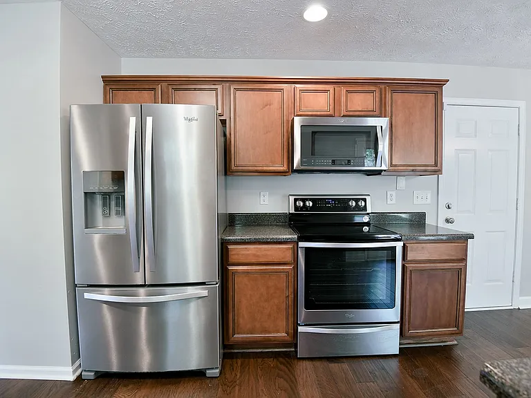 132 Tulip Grove Point — Photo 11