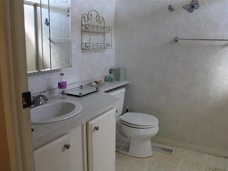 2107 Palma Sola Blvd #8 — Photo 10