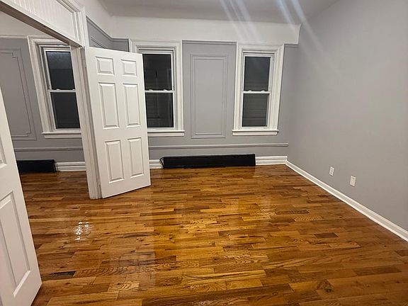 5th image of 175 Corson Ave #1