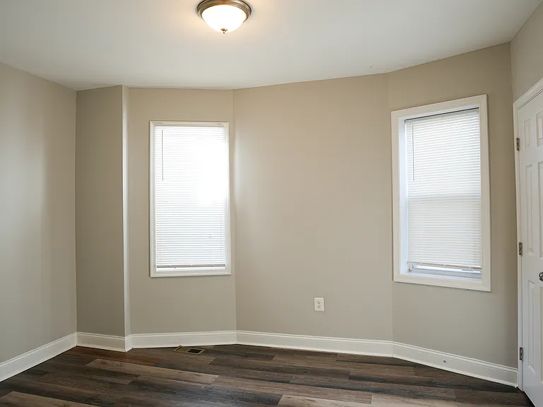 4802 Palmer Ave — Photo 5