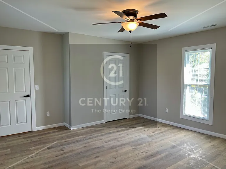 319 Wyoming St — Photo 19