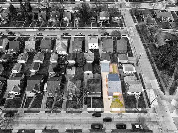2nd image of 22412 Heinze St