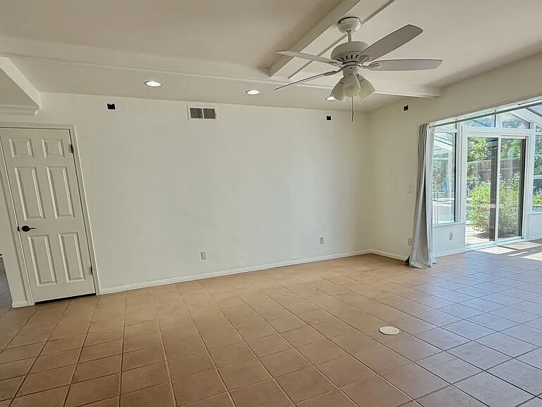 1615 Wellington Pl — Photo 11