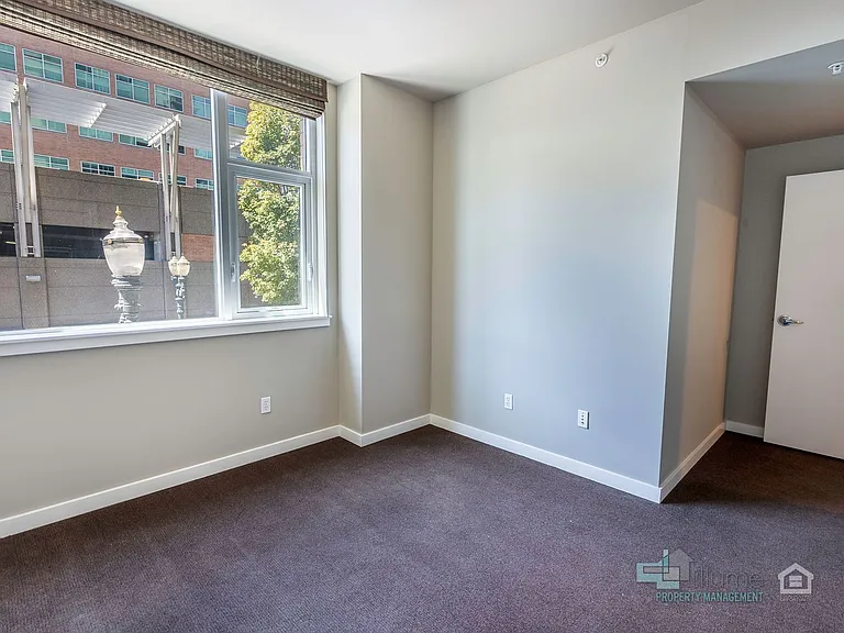 1920 SW River Dr #202 — Photo 28