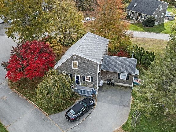 2nd image of 29 Elizabeth Ct