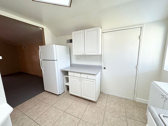 4th image of 11842 Main St Unit F1