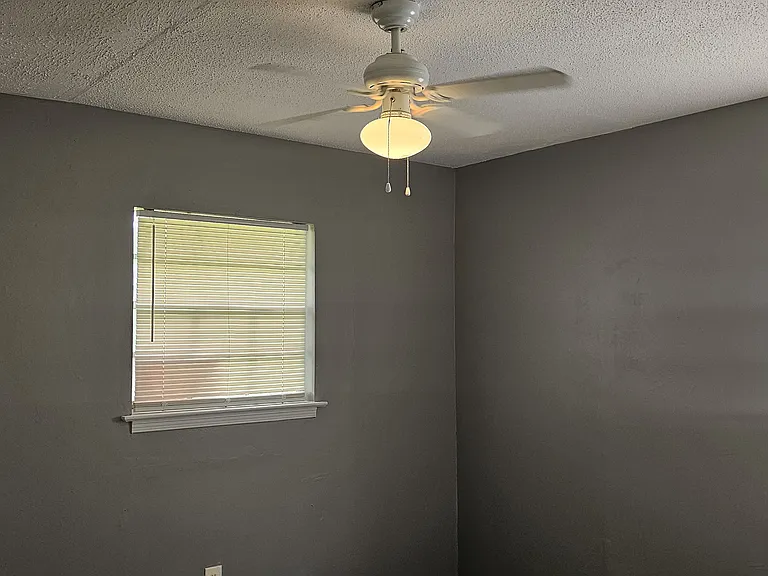 4212 Green Meadow Dr — Photo 14