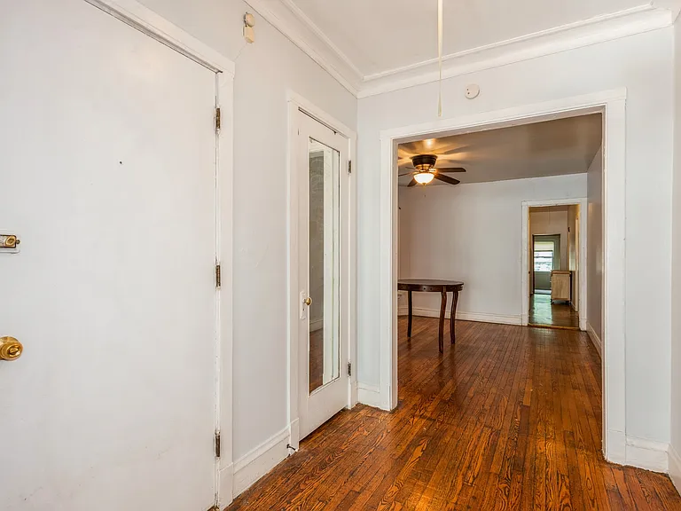 6517 N Bosworth Ave #1 — Photo 5