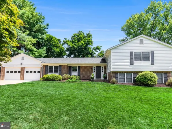 10105 Nadine Dr, Vienna, VA 22181