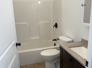 8 Grove St, Dover, NH 03820