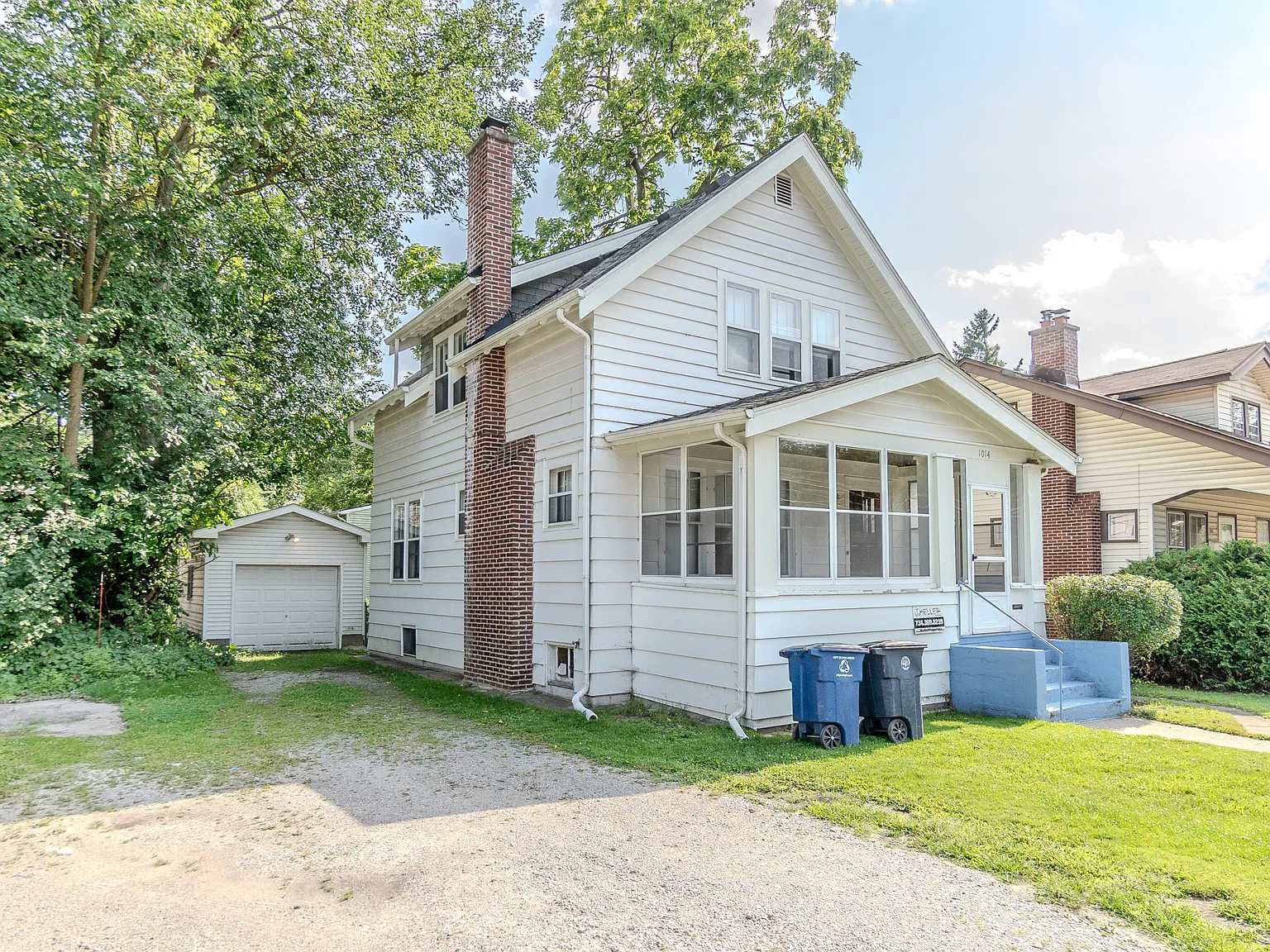 1014 Woodlawn - 1 — Photo 1