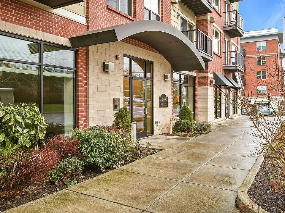 Mckenze Square Apartments