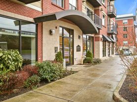 Mckenze Square Apartments