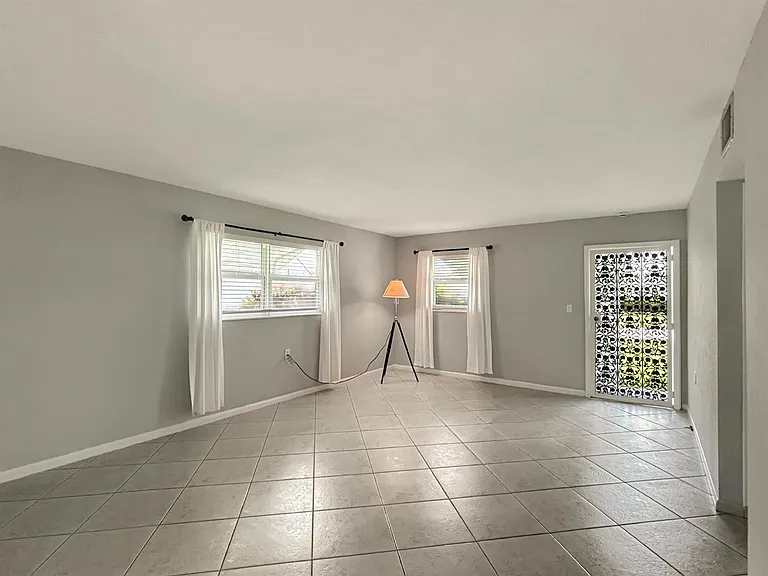 3154 Meridian Way S #6 — Photo 11