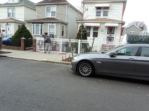 2nd image of 551 Beach Ave