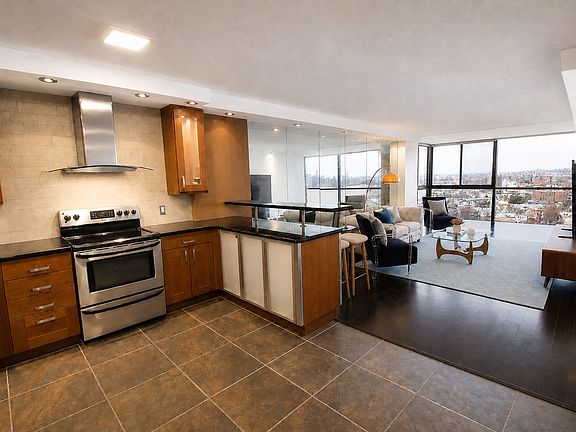 3rd image of 380 Mountain Rd APT 1901