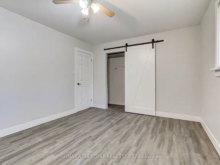 17 Larkdale Cres — Photo 25