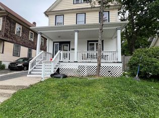 22 Chestnut St, Middletown, NY 10940