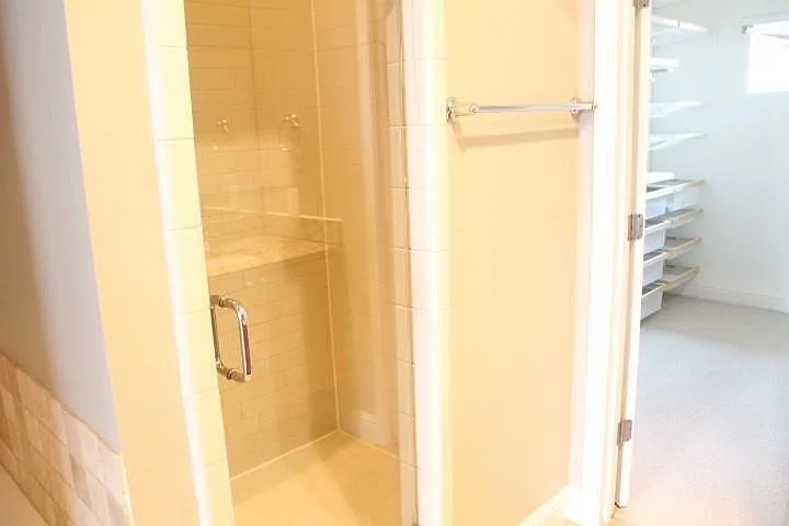 4230 Travis St #8 — Photo 25