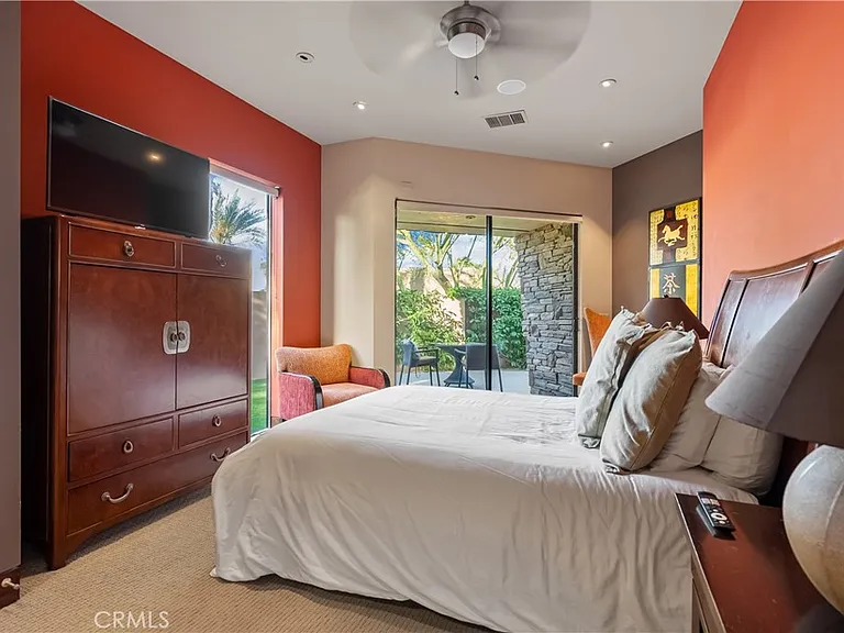68 Royal Saint Georges Way — Photo 75