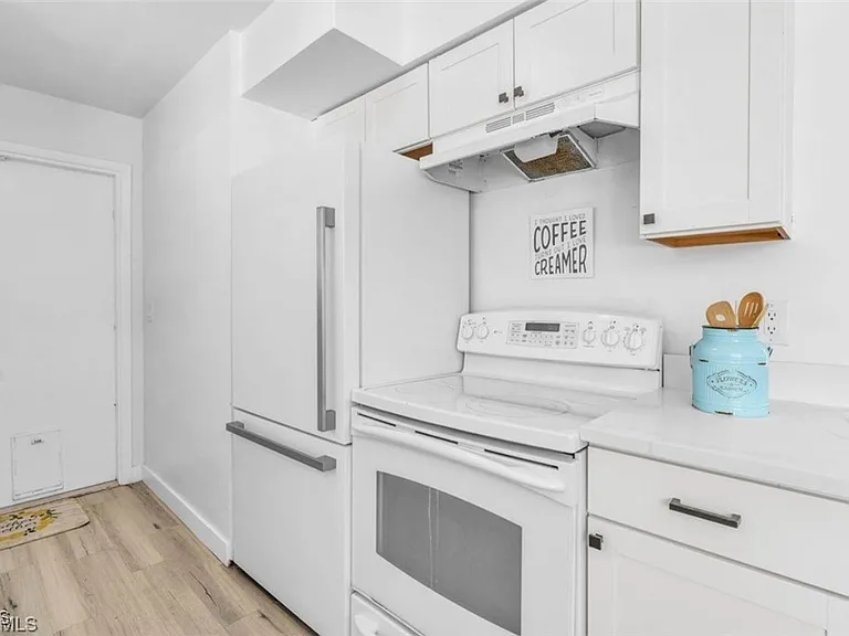 1661 Coronado Rd — Photo 39