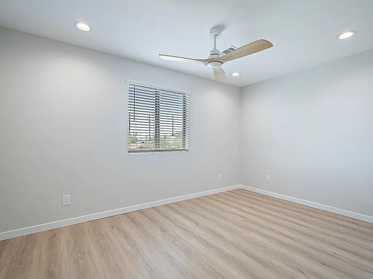 739 N Queen Ave #2 — Photo 21